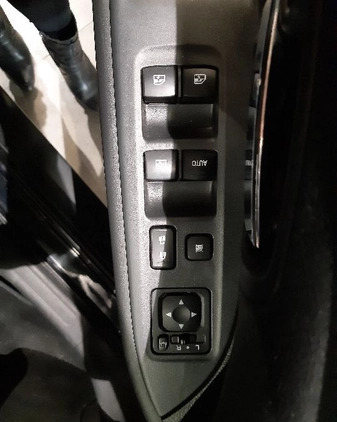 Mitsubishi Outlander cena 75000 przebieg: 136254, rok produkcji 2016 z Szczucin małe 529